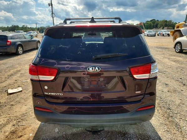 2016 KIA SORENTO L / LX