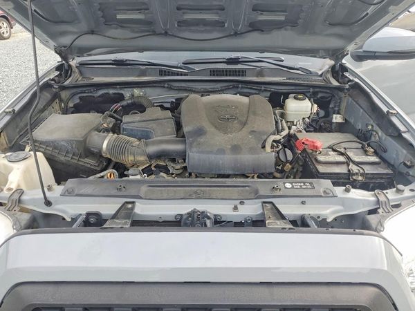 2019 TOYOTA TACOMA SR5