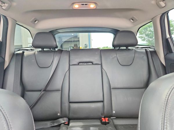 2016 VOLVO XC60