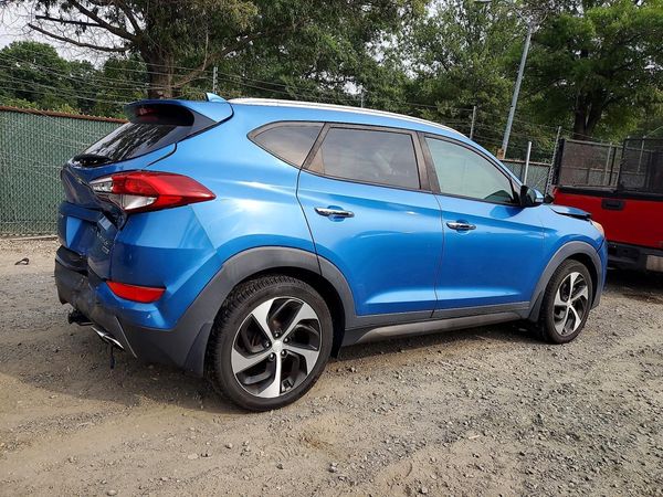 2016 HYUNDAI TUCSON