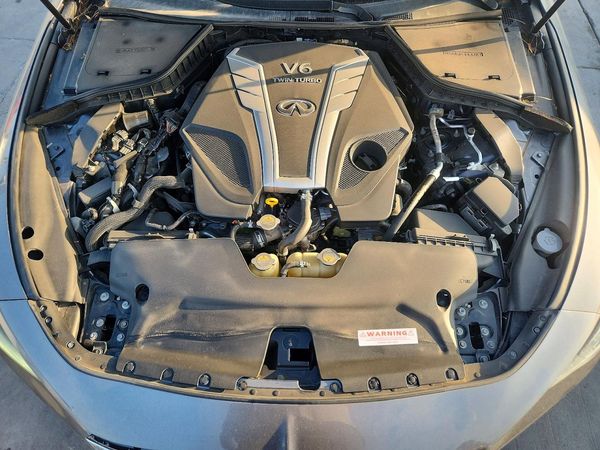2018 INFINITI Q60 — Engine bay