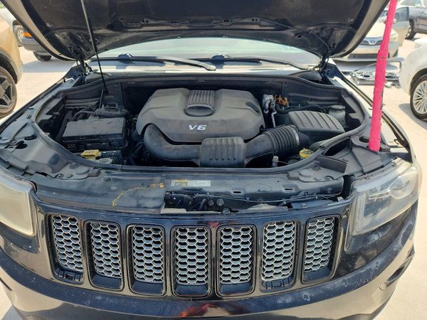 2015 JEEP GRAND CHEROKEE LAREDO 4X4
