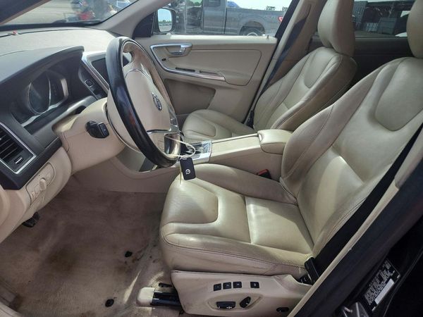 2016 VOLVO XC60