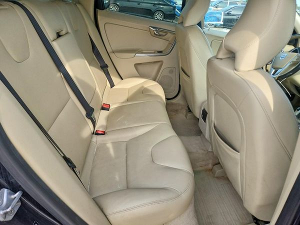 2016 VOLVO XC60