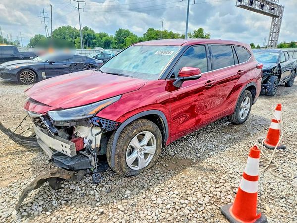 2021 TOYOTA HIGHLANDER LE