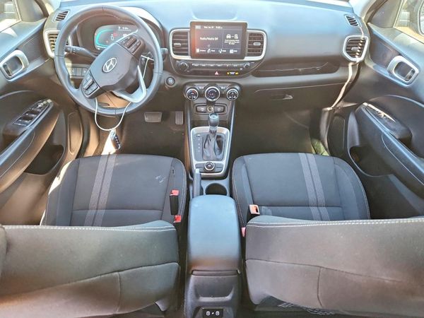 2025 HYUNDAI VENUE SEL, Limited