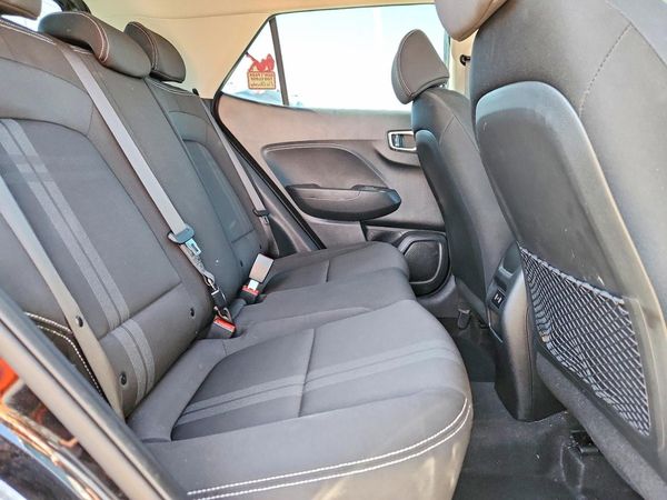 2025 HYUNDAI VENUE SEL, Limited