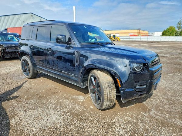 2025 LAND ROVER DEFENDER 110 X — Passenger 3/4