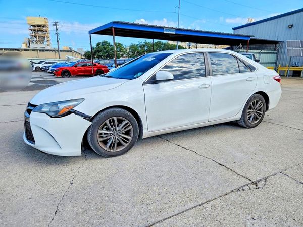 2016 TOYOTA CAMRY