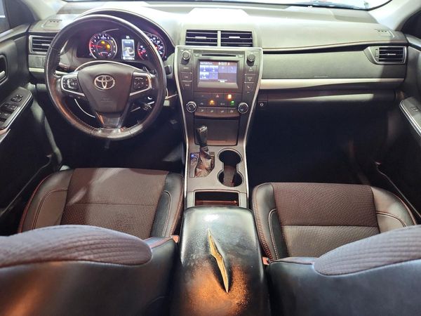 2016 TOYOTA CAMRY
