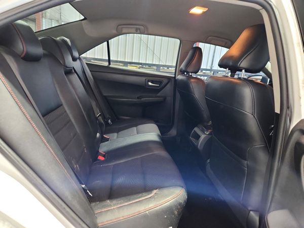 2016 TOYOTA CAMRY