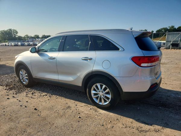 2017 KIA SORENTO L, LX