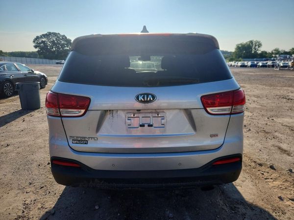 2017 KIA SORENTO L, LX