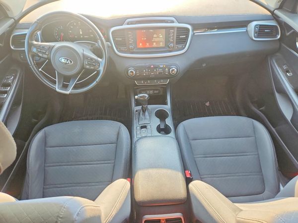2017 KIA SORENTO L, LX