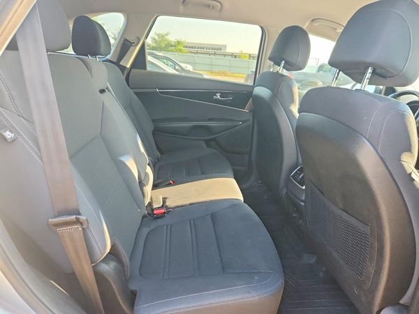 2017 KIA SORENTO L, LX
