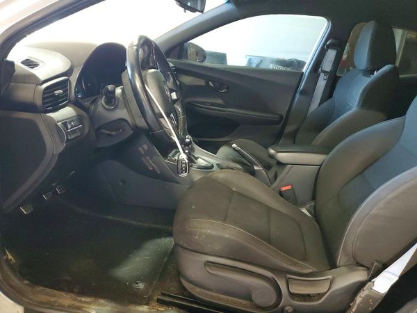 2020 HYUNDAI VELOSTER — DENT