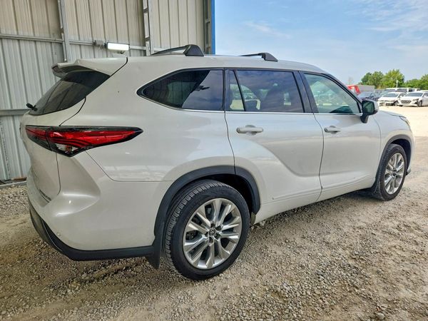 2022 TOYOTA HIGHLANDER Limited