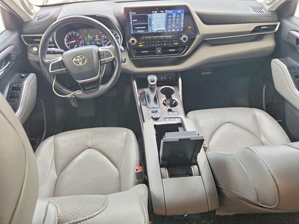2022 TOYOTA HIGHLANDER Limited