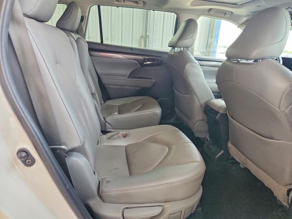 2022 TOYOTA HIGHLANDER Limited