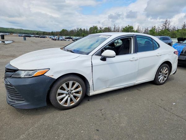 2019 TOYOTA CAMRY