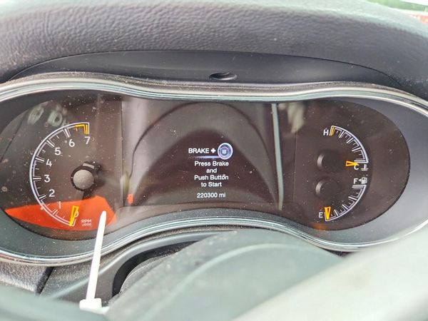 2019 JEEP CHEROKEE Laredo — ODOM