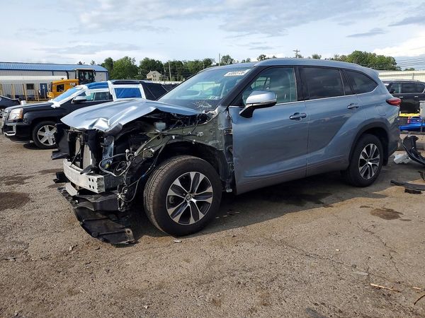2022 TOYOTA HIGHLANDER