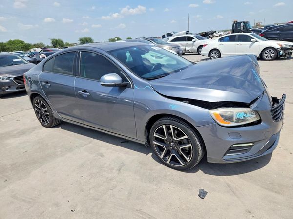 2017 VOLVO S60 Dynamic