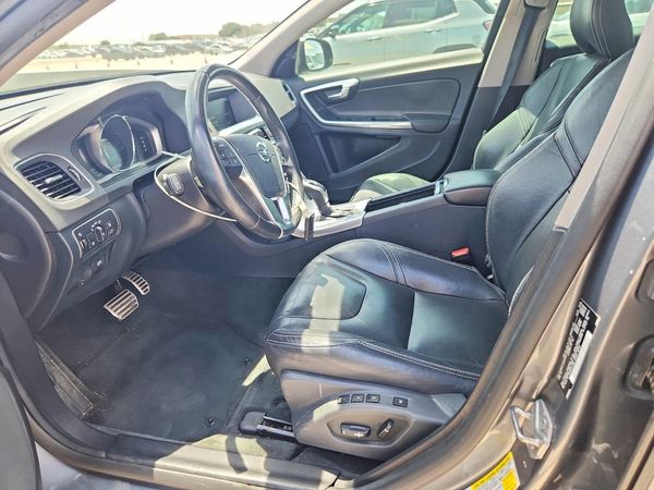 2017 VOLVO S60 Dynamic