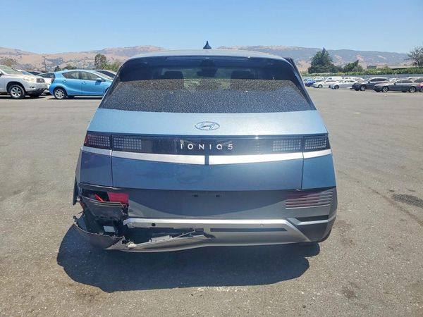 2024 HYUNDAI IONIQ SE