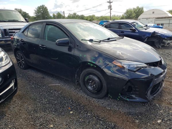 2018 TOYOTA COROLLA L/LE/SE/XLE/XSE — Passenger 3/4