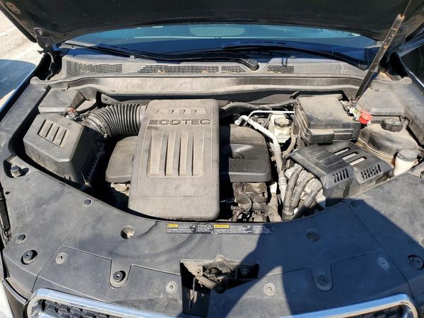 2013 CHEVROLET EQUINOX 2LT — Engine bay