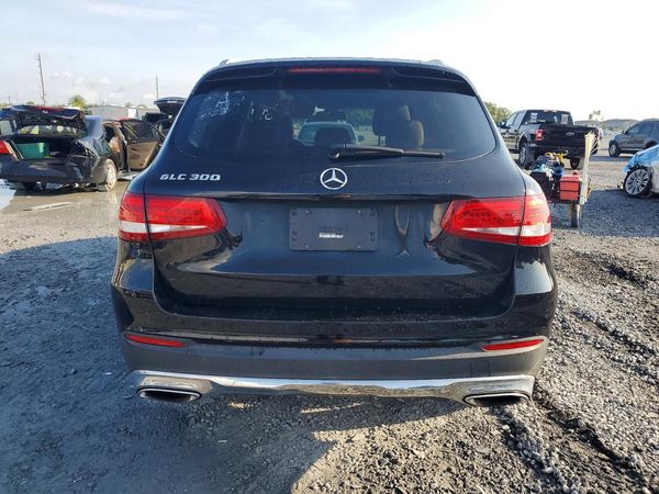 2016 MERCEDES-BENZ GLC GLC300