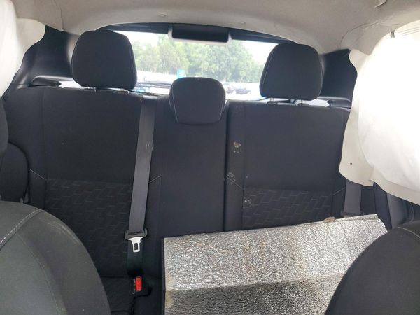 2021 NISSAN KICKS