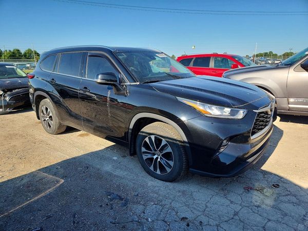 2020 TOYOTA HIGHLANDER XLE Nav