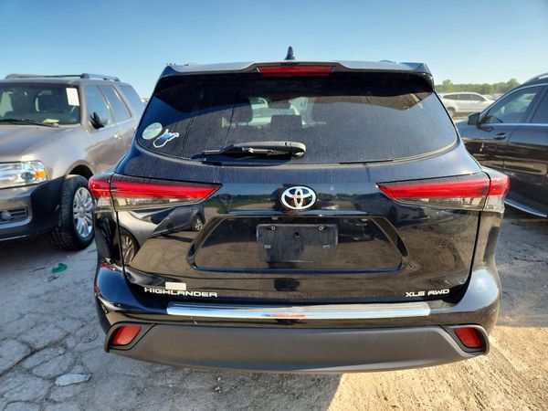 2020 TOYOTA HIGHLANDER XLE Nav