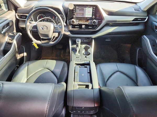 2020 TOYOTA HIGHLANDER XLE Nav