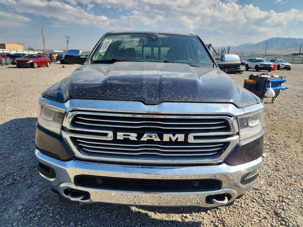 2019 RAM 1500 LARAMIE CREW CAB 4X4