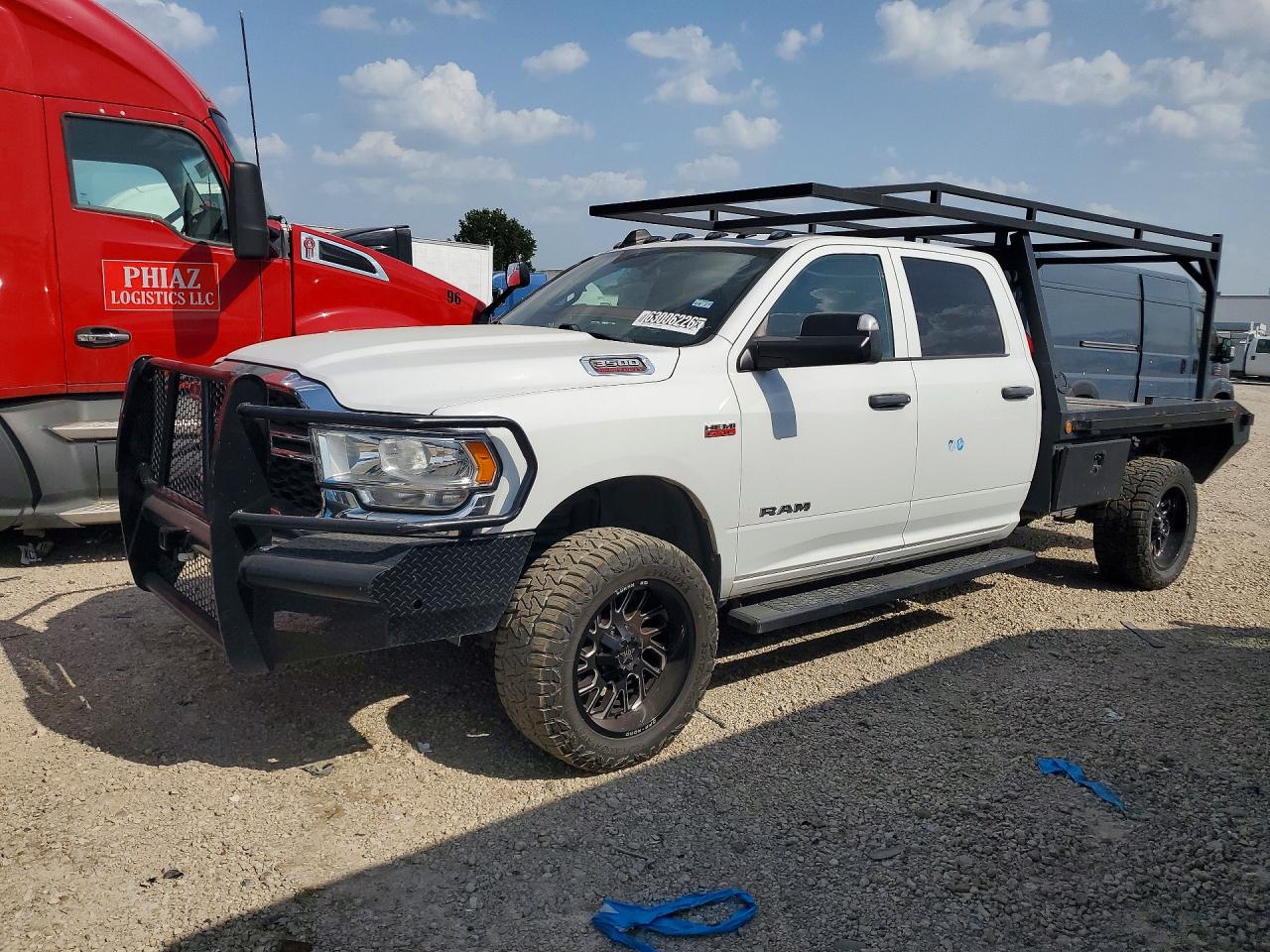 2021 RAM 3500 Tradesman — Front 3/4