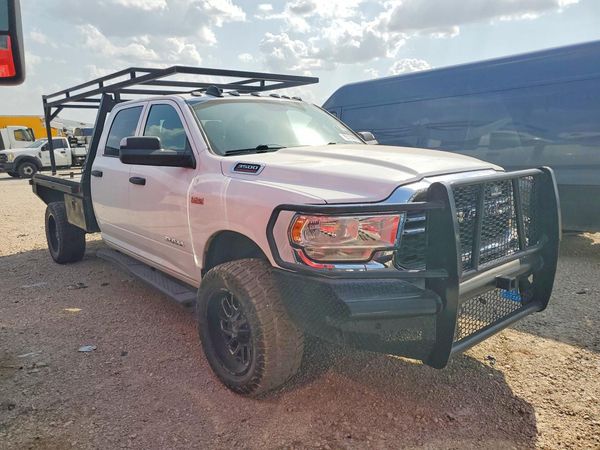 2021 RAM 3500 Tradesman — Passenger 3/4