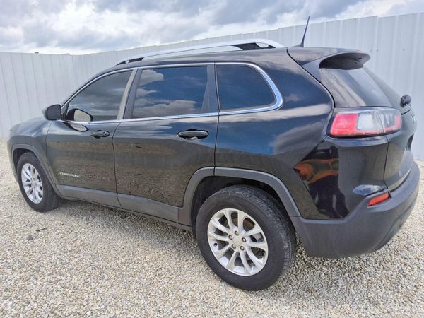 2019 JEEP CHEROKEE LATITUDE FWD