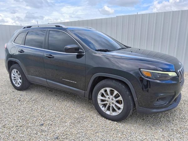2019 JEEP CHEROKEE LATITUDE FWD