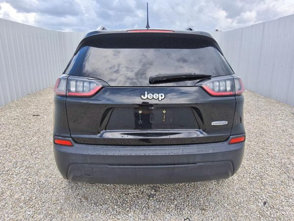 2019 JEEP CHEROKEE LATITUDE FWD