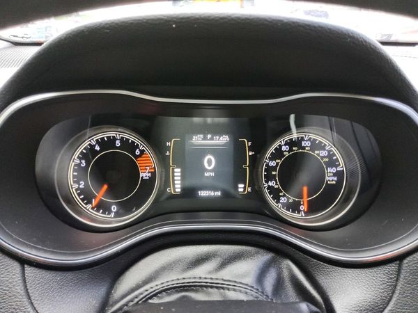 2019 JEEP CHEROKEE LATITUDE FWD