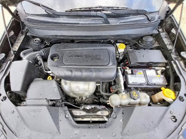 2019 JEEP CHEROKEE LATITUDE FWD