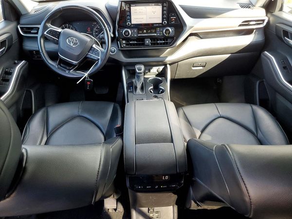 2021 TOYOTA HIGHLANDER