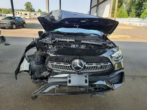 2023 MERCEDES-BENZ GLA