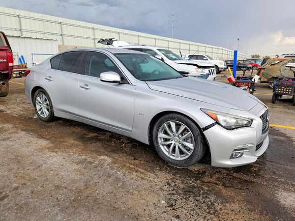 2016 INFINITI Q50
