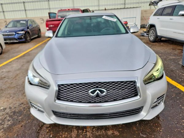 2016 INFINITI Q50