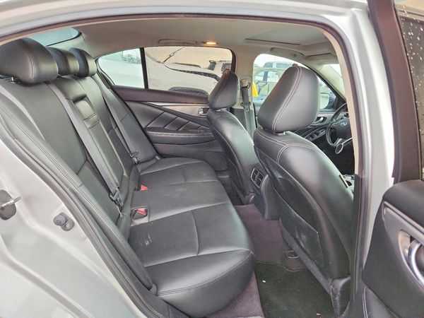 2016 INFINITI Q50