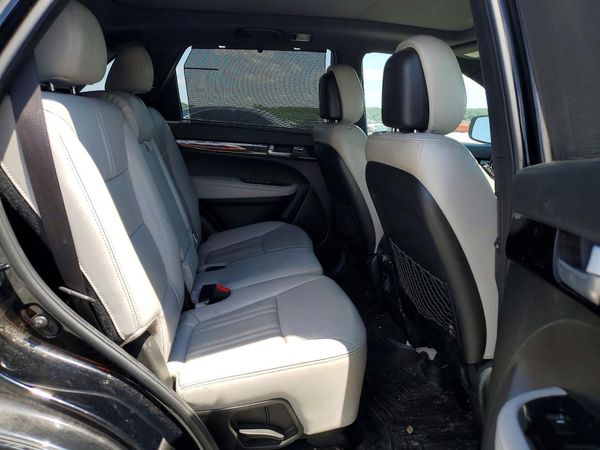 2014 KIA SORENTO